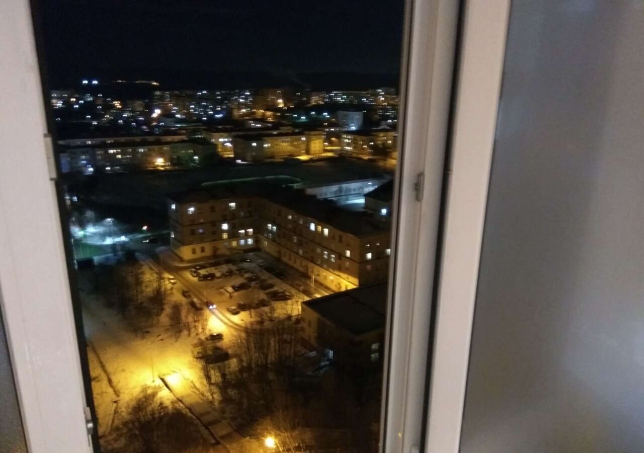 квартира г Североморск ул Адмирала Сизова 8 фото 12