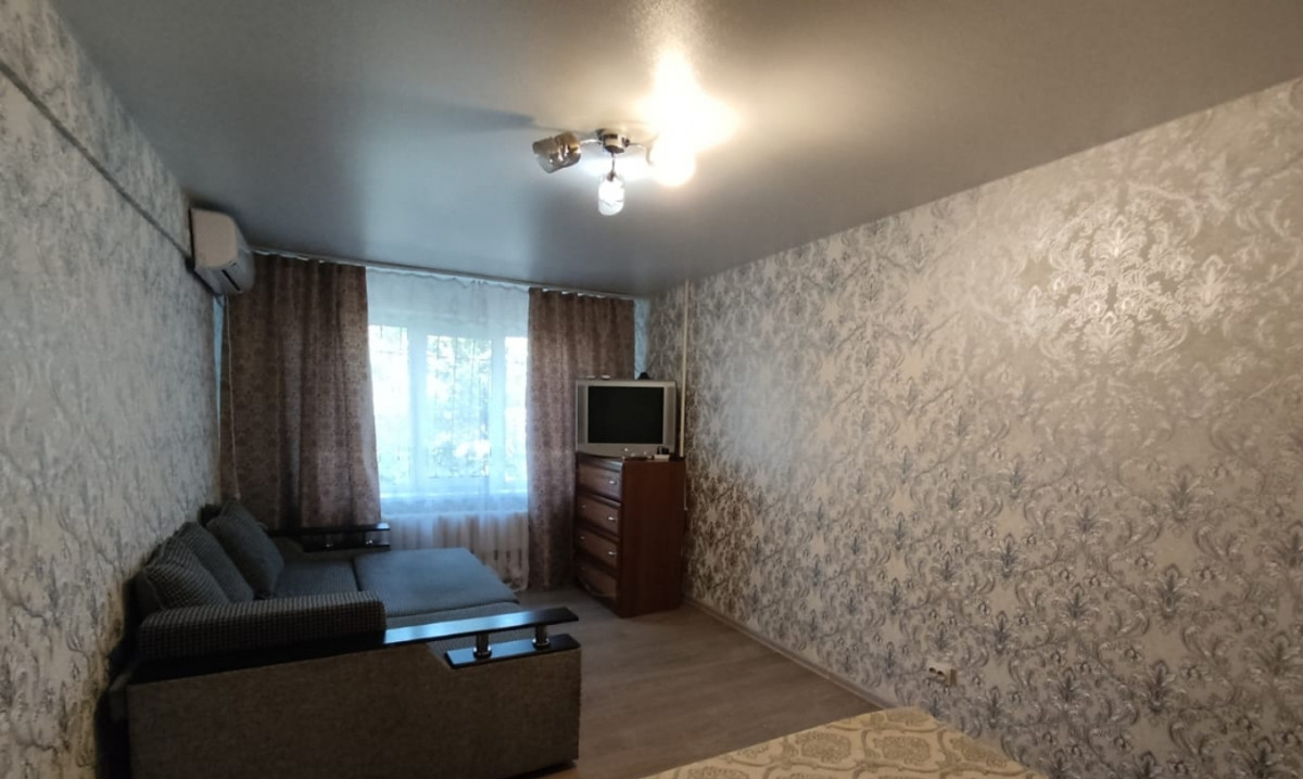 квартира г Волгоград ул Таращанцев 50 фото 1