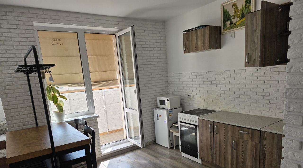 квартира г Омск р-н Кировский ул Взлетная 9/1 фото 7