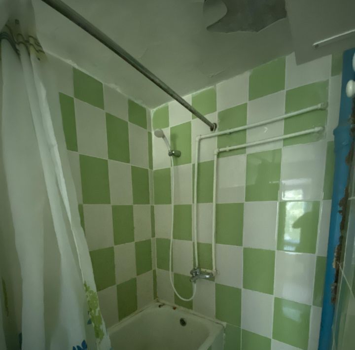 комната г Омск р-н Октябрьский ул Учебная 193 фото 2