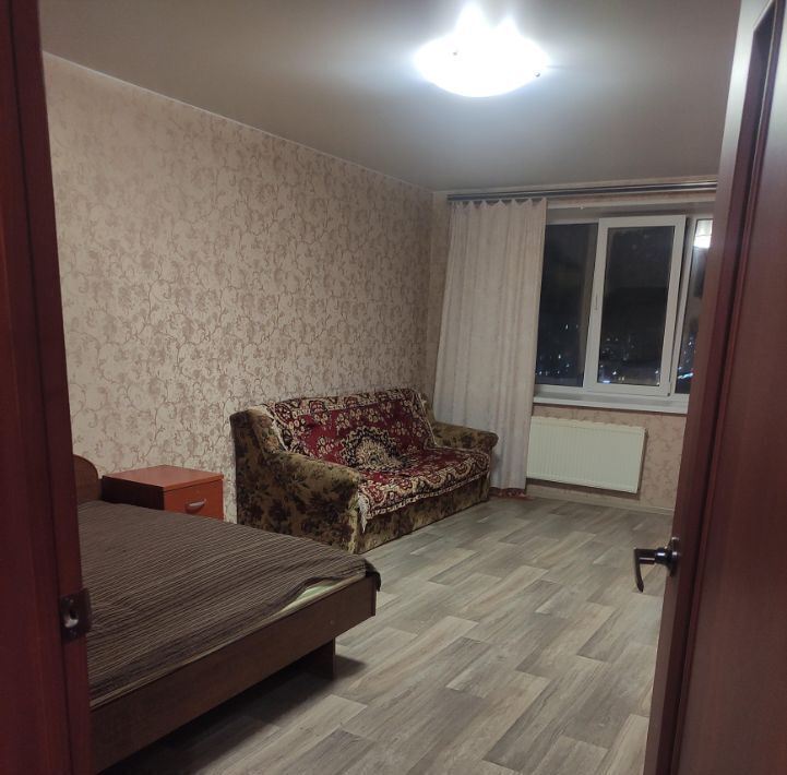 квартира г Саратов р-н Кировский ул им Лисина С.П. 6 фото 1