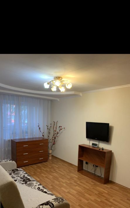 квартира г Сургут ул Энергетиков 37 8-й фото 1