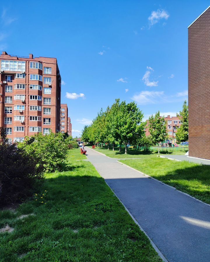 квартира г Тольятти р-н Автозаводский ул Спортивная 45 фото 1