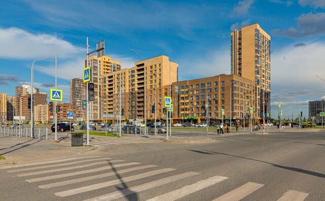 р-н Калининский ул Фармана Салманова 12 фото