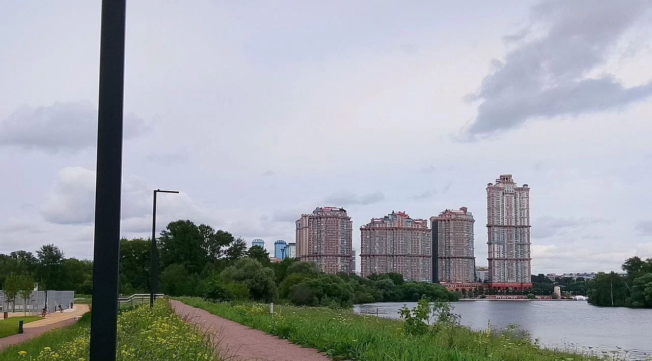 квартира г Москва метро Спартак ул Николая Озерова 2к/1 фото 17