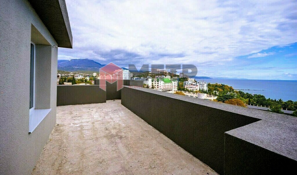 квартира г Алушта ул Володарского 9 фото 2