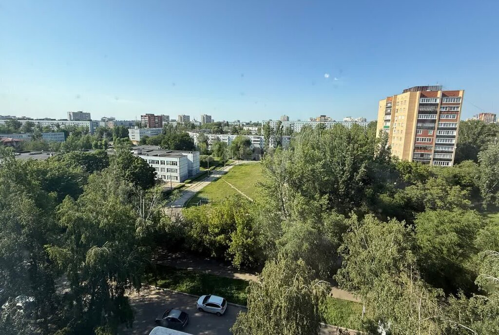 квартира г Тольятти р-н Автозаводский б-р Буденного 13 фото 2
