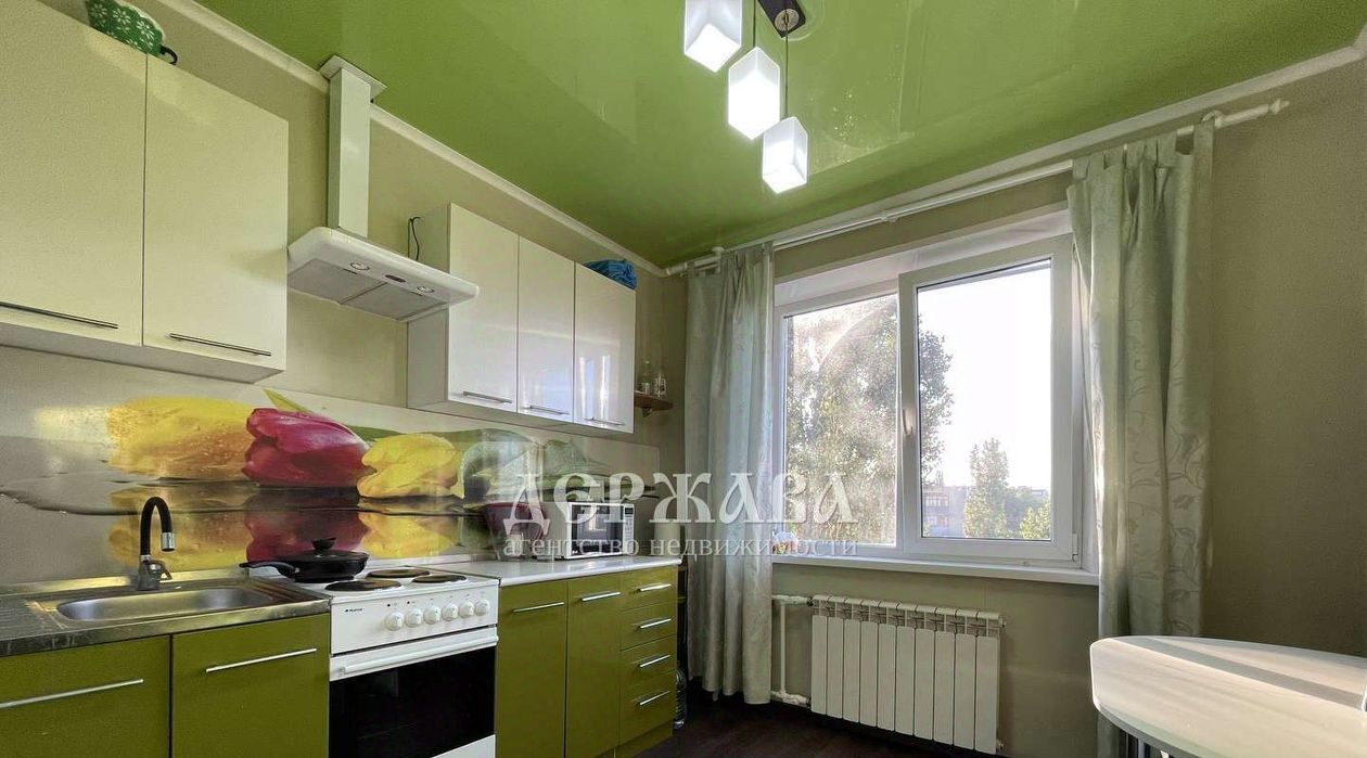 квартира г Старый Оскол Студенческий микрорайон 1/2 фото 1