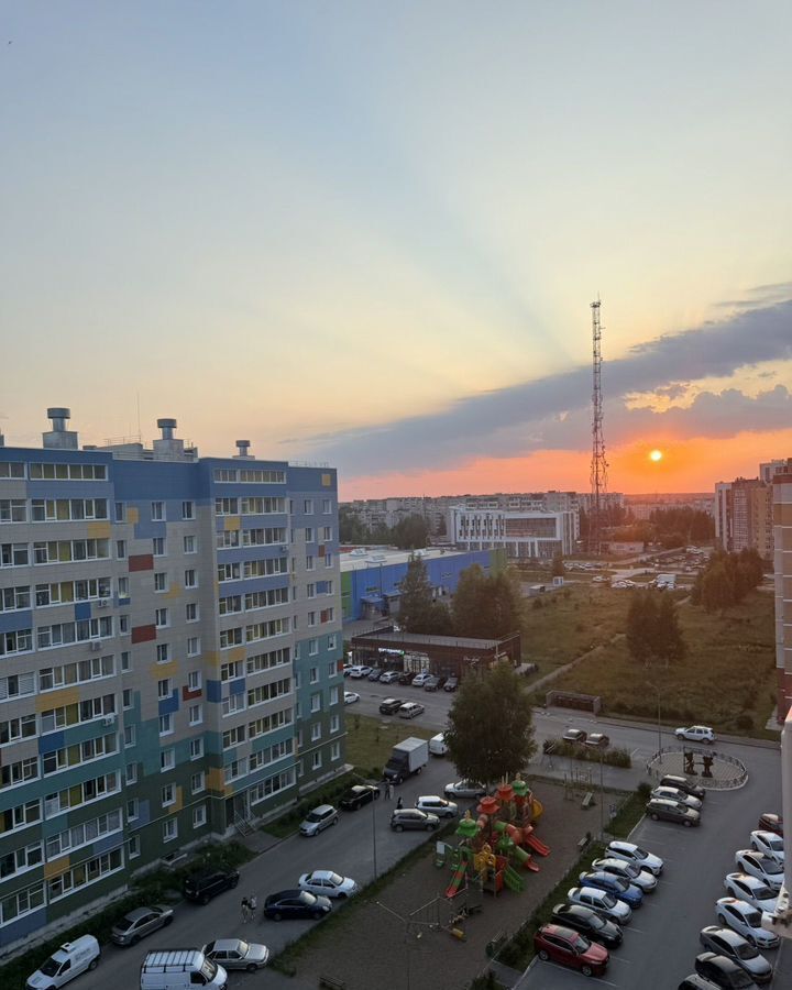 квартира р-н Зеленодольский г Зеленодольск пр-кт Строителей 28 Республика Татарстан Татарстан, муниципальное образование Зеленодольск фото 1