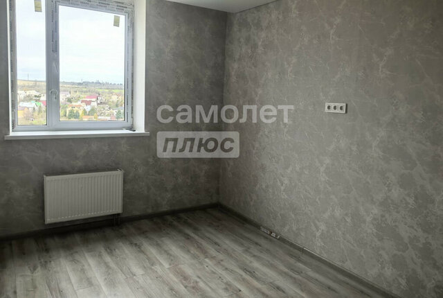 квартира р-н Кировский ул 70-летия Победы 21а фото