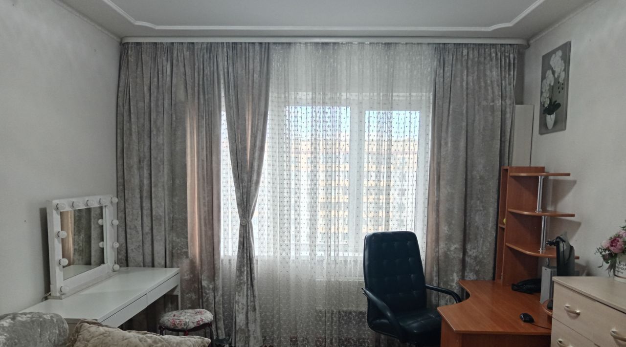 квартира г Омск р-н Кировский ул Дмитриева 1/3 Кировский АО фото 1