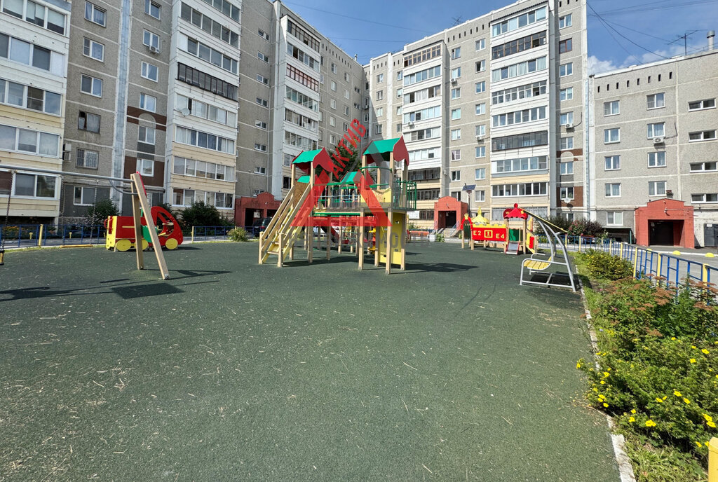квартира г Каменск-Уральский Красногорский б-р Комсомольский 37 фото 1