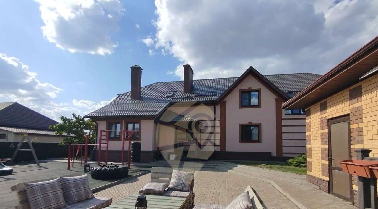 дом г Старый Оскол ул Ровенская фото 8