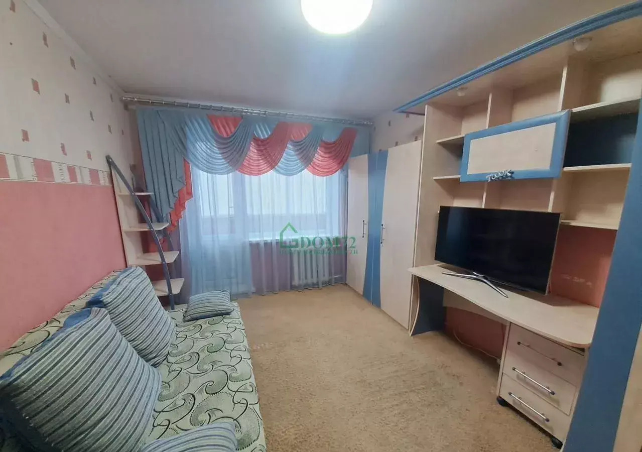 квартира г Тобольск 10-й мкр-н, 13 фото 4