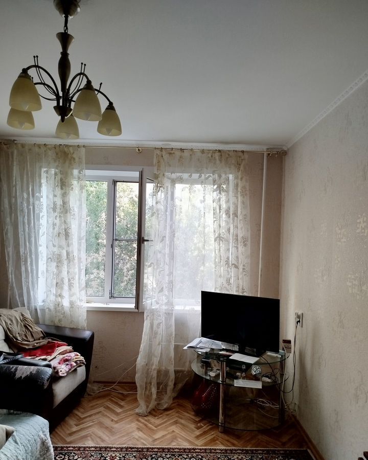 квартира г Тольятти р-н Комсомольский ул Громовой 8 фото 3