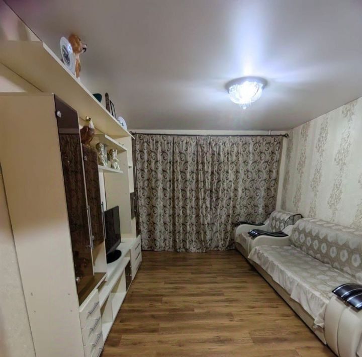 квартира г Саратов р-н Волжский ул им братьев Никитиных 16а фото 4