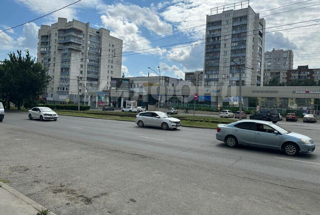 квартира г Барнаул р-н Железнодорожный пр-кт Ленина 128 фото 1