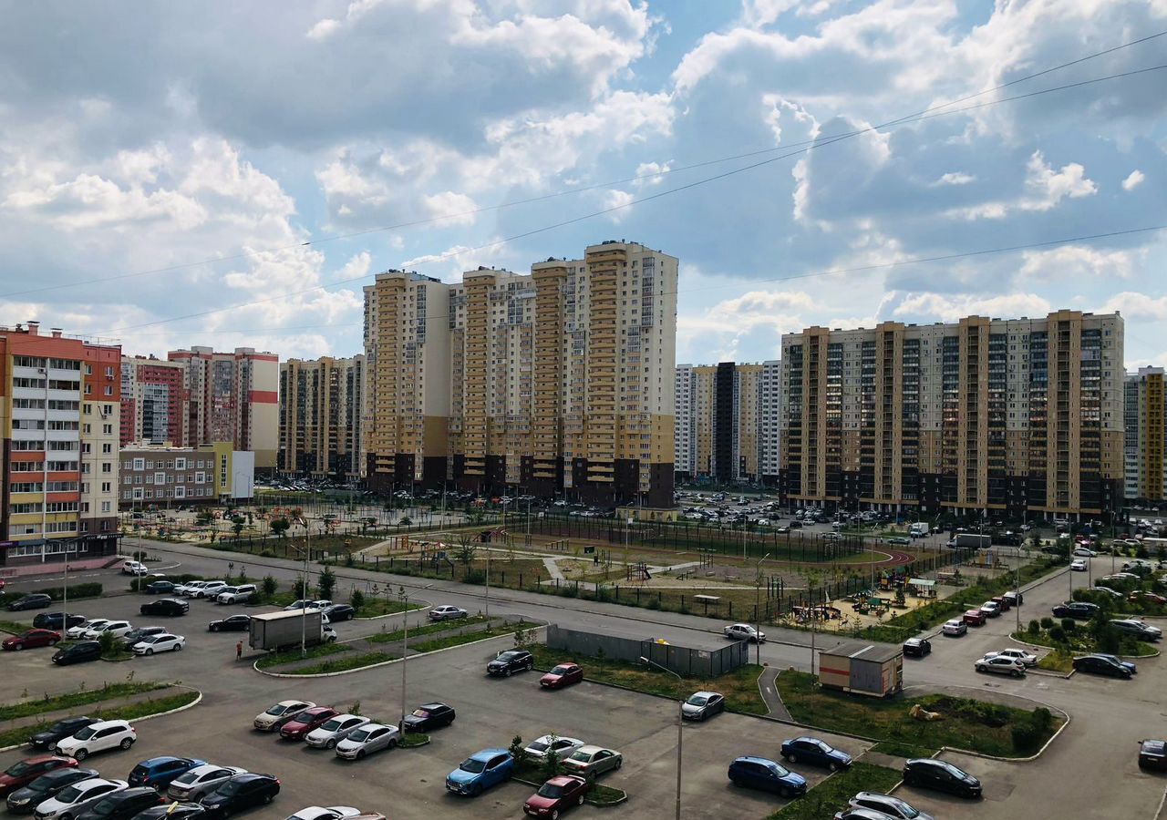 квартира г Челябинск р-н Калининский ул Братьев Кашириных 131б фото 11