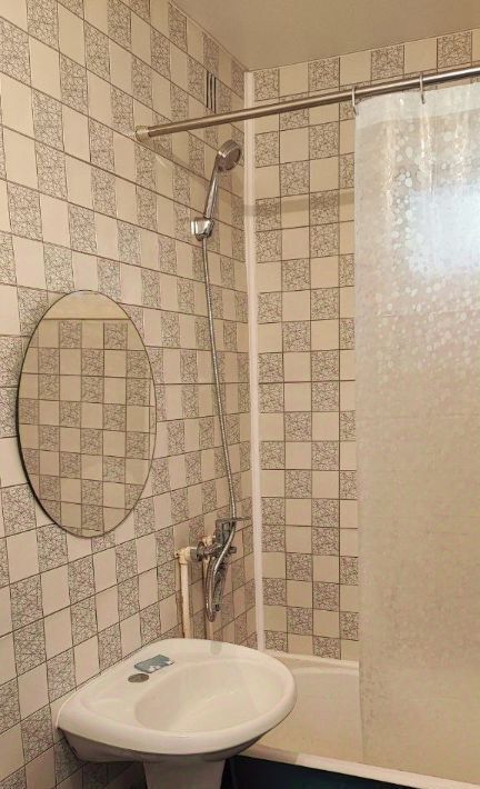 комната г Екатеринбург р-н Кировский Динамо ул Академическая 19 фото 4