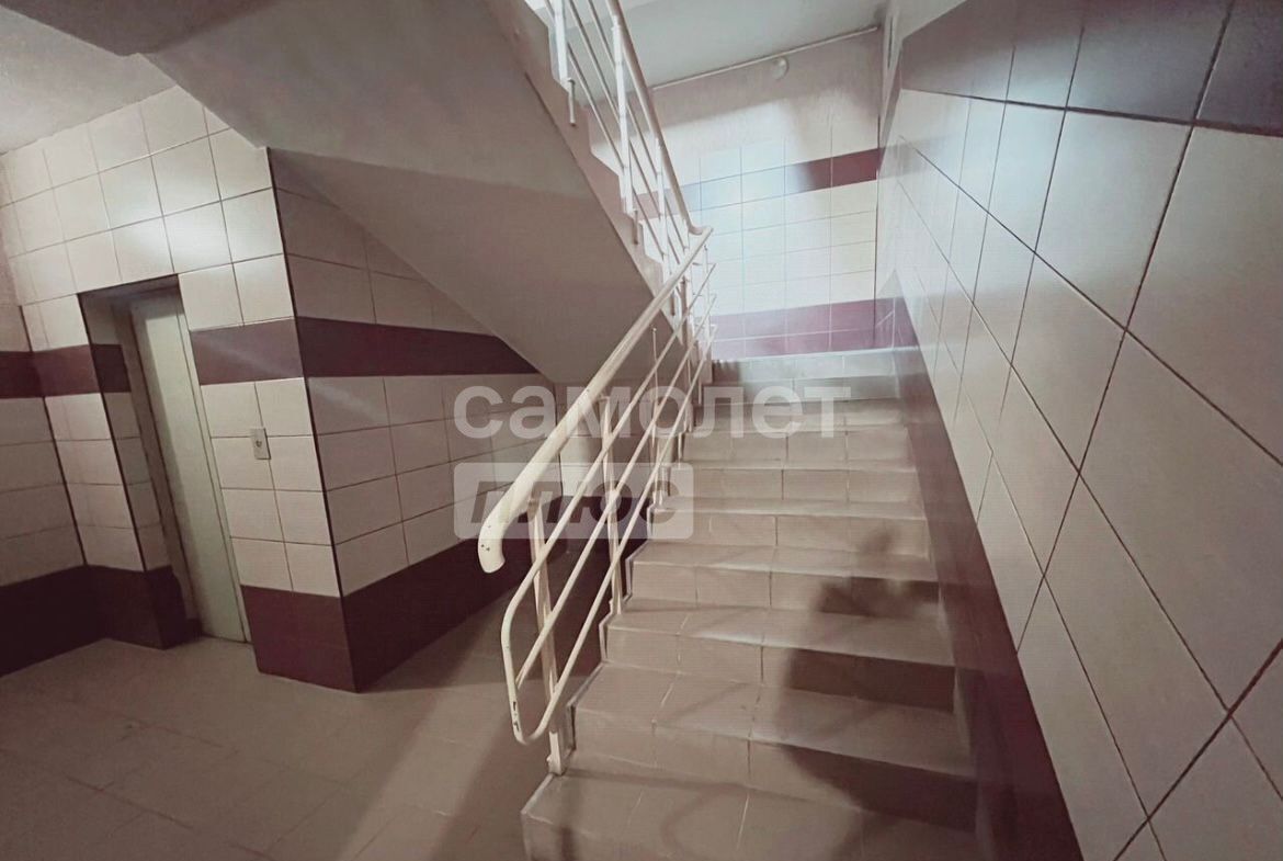 квартира г Омск р-н Кировский пр-кт Комарова 17к/1 фото 9