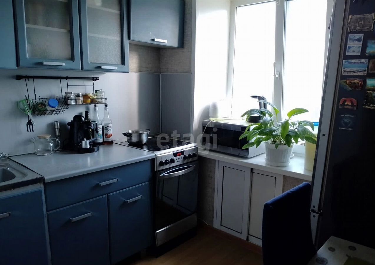 квартира г Тобольск 9-й мкр-н, 5Б фото 2