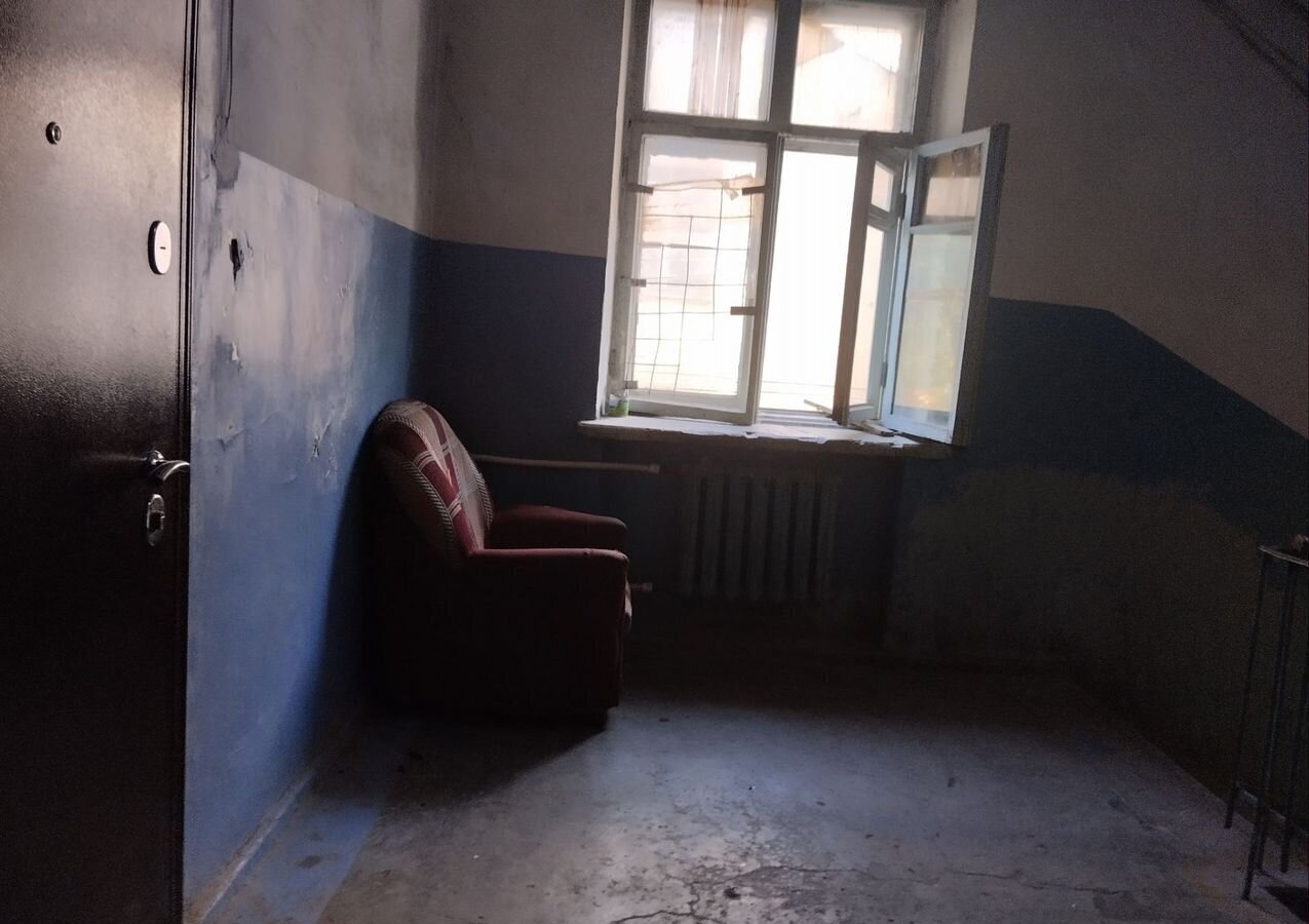 комната г Златоуст ул Дворцовая 8 фото 3