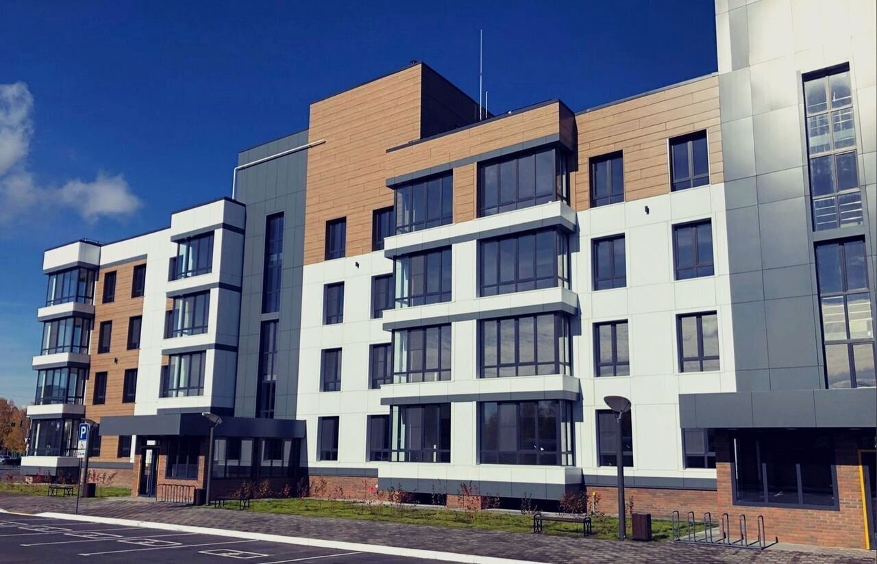 квартира г Ханты-Мансийск ул Гагарина 202 корп. 1 фото 1