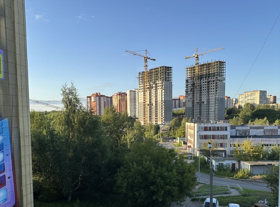 квартира г Пермь р-н Свердловский ул Коломенская 55 фото 14
