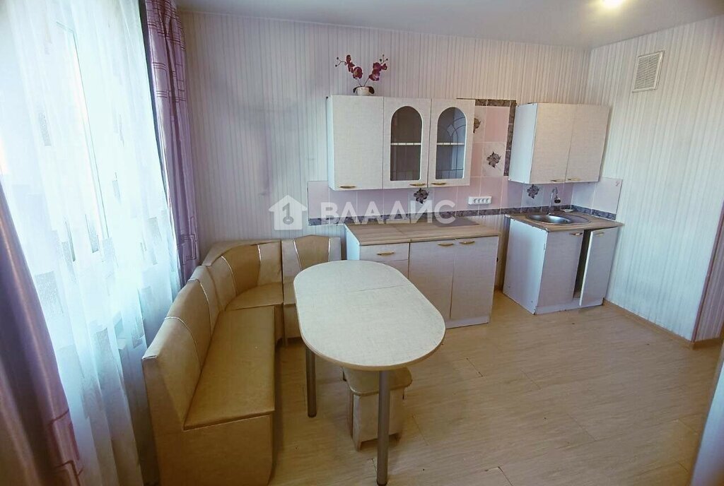 квартира г Иркутск проезд Космический 1/3 фото 1
