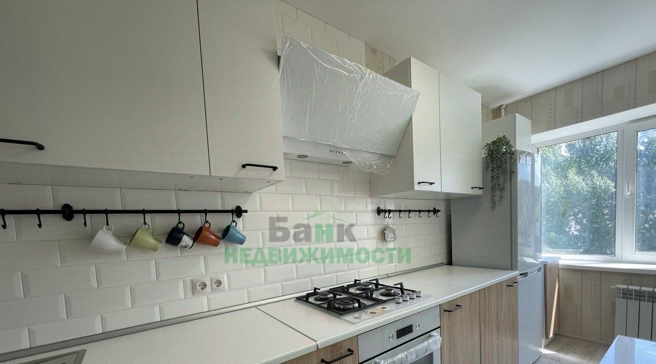 квартира г Вольск ул Фирстова 53к/4 фото 1