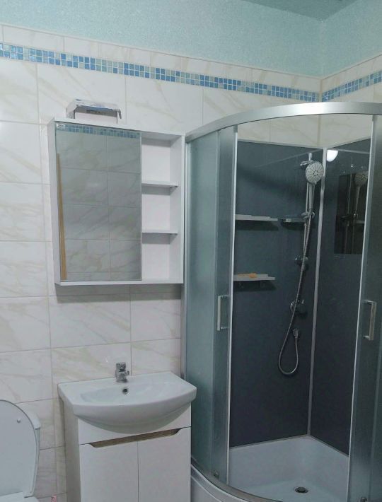 квартира г Омск р-н Кировский ул Взлетная 9/1 фото 7