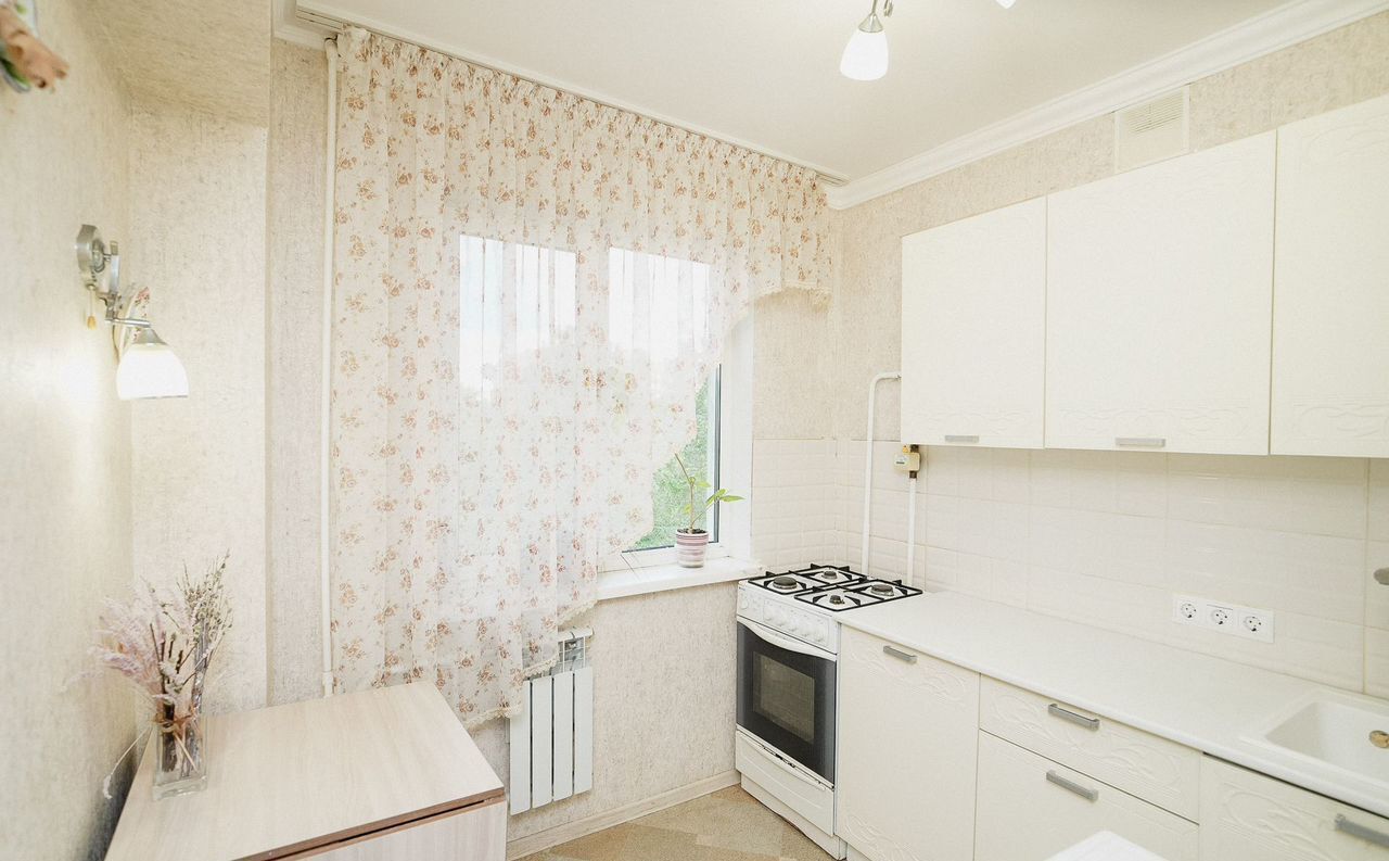 квартира г Омск р-н Кировский ул Дианова 5б фото 2