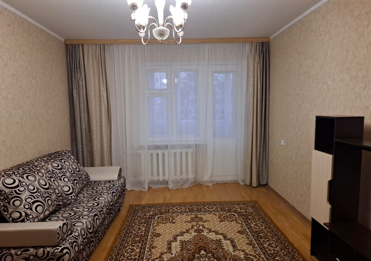 квартира г Орел р-н Заводской б-р Молодежи 5 фото 1