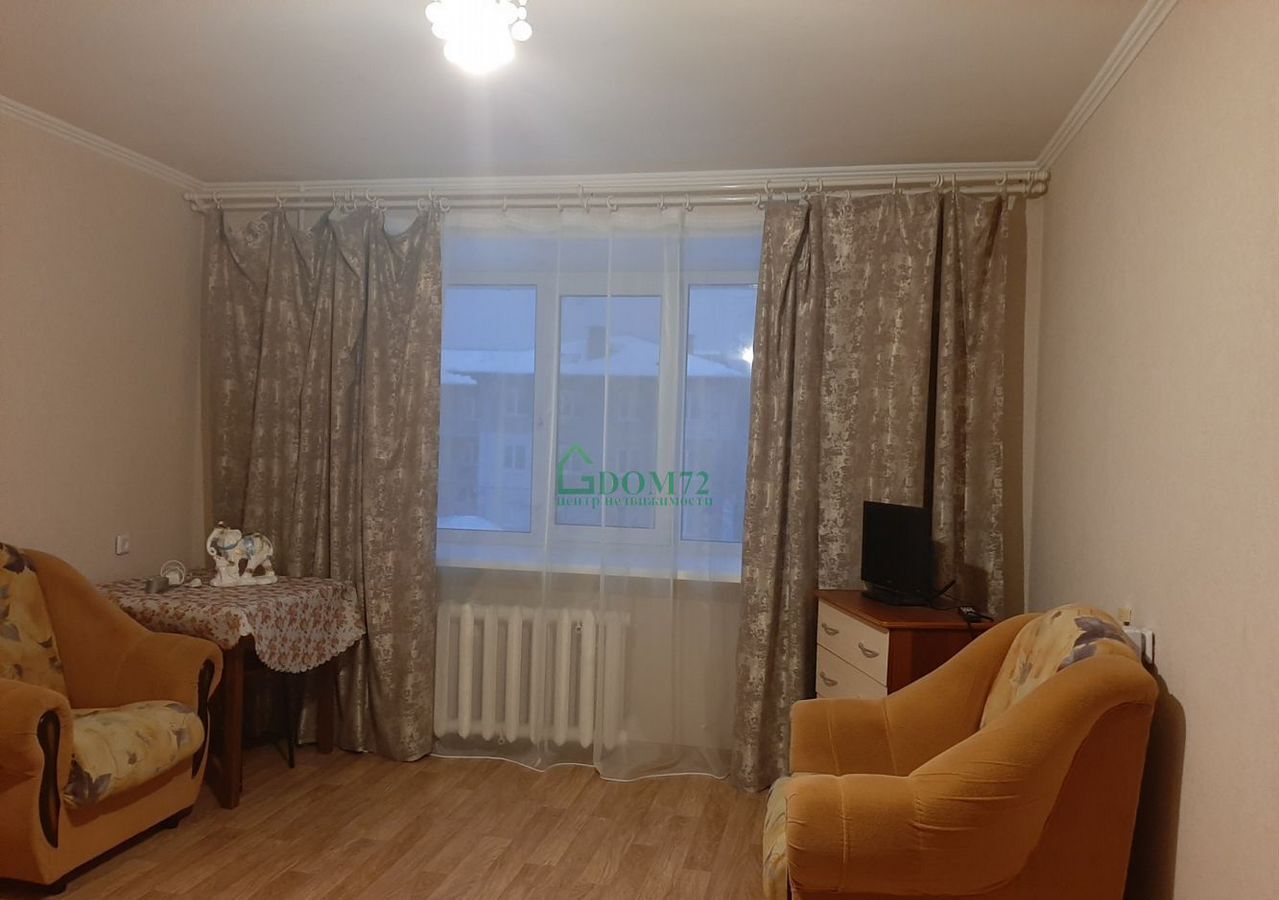квартира г Тобольск 9-й мкр-н, 5А фото 2