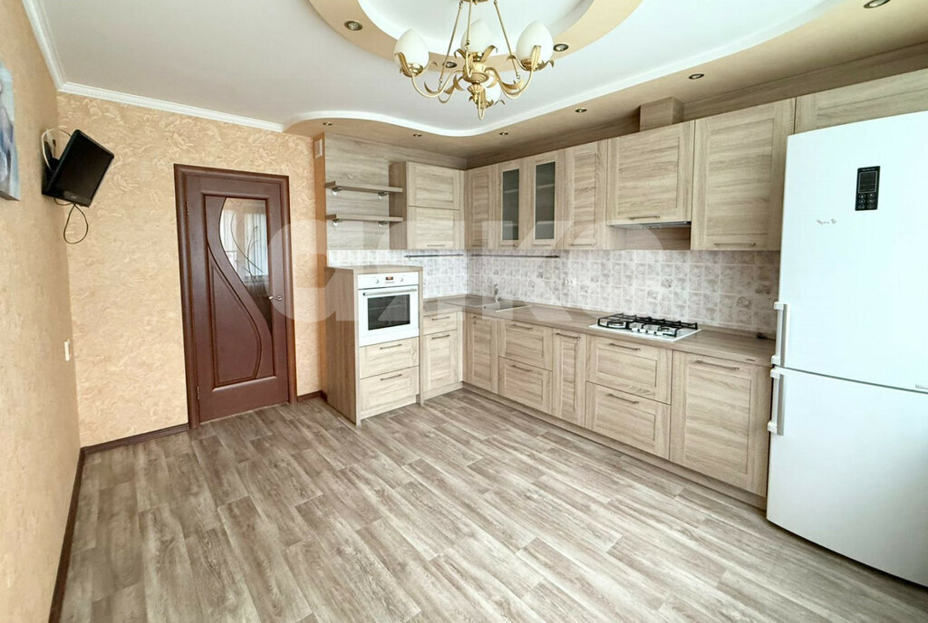 квартира р-н Нижнекамский г Нижнекамск пр-кт Мира 32 фото 2