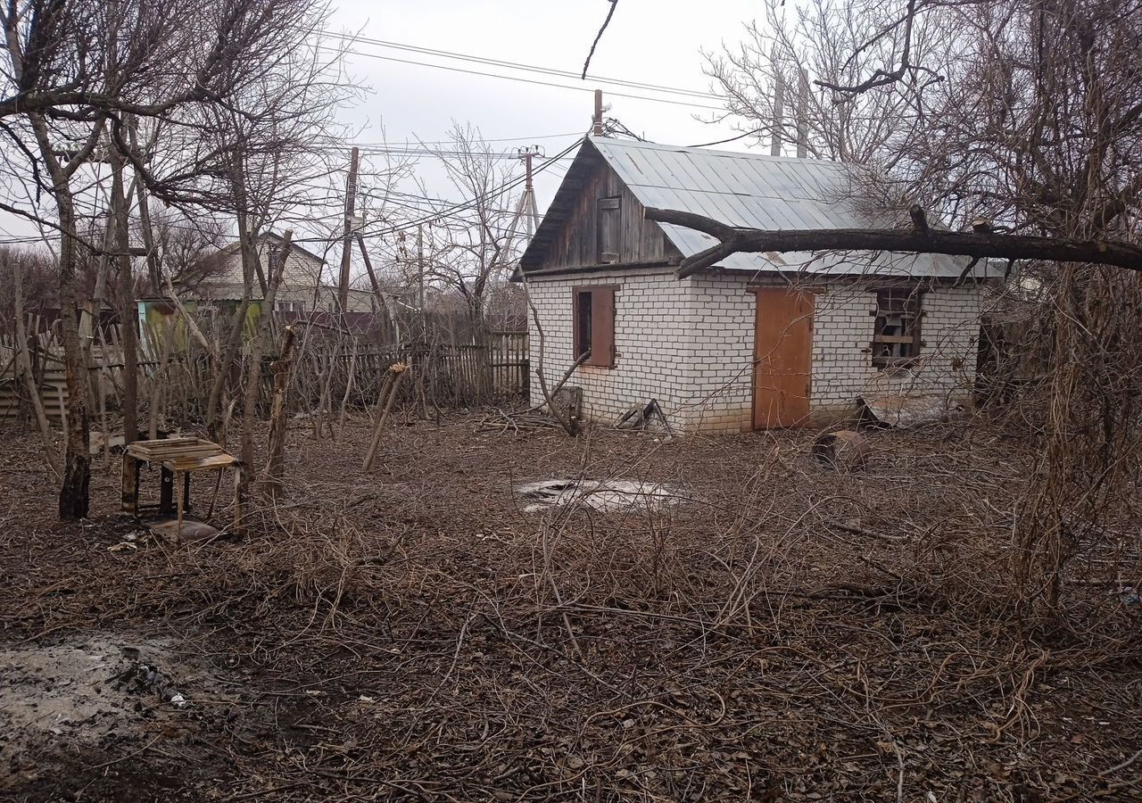 дом г Волжский снт Волга ул 13-я Линия 43 фото 1
