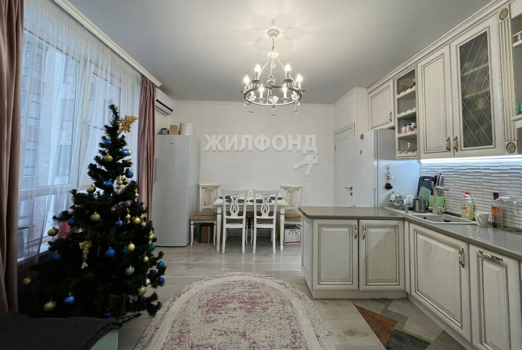 квартира г Астрахань р-н Советский ул Генерала Епишева 49а фото 1