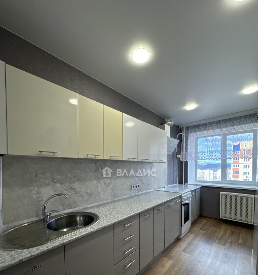 квартира г Октябрьский 28-й микрорайон 7 фото 7