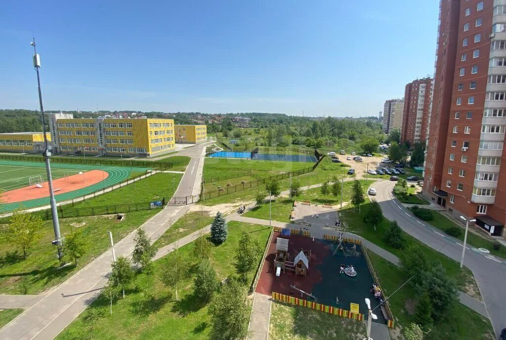 квартира г Дмитров ул Архитектора В.В.Белоброва 9 фото 3
