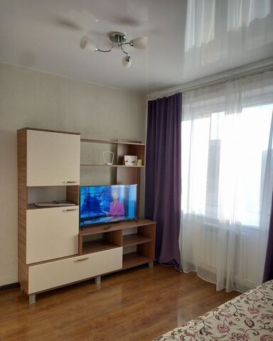 квартира р-н Октябрьский 112-й мкр-н, 35 фото