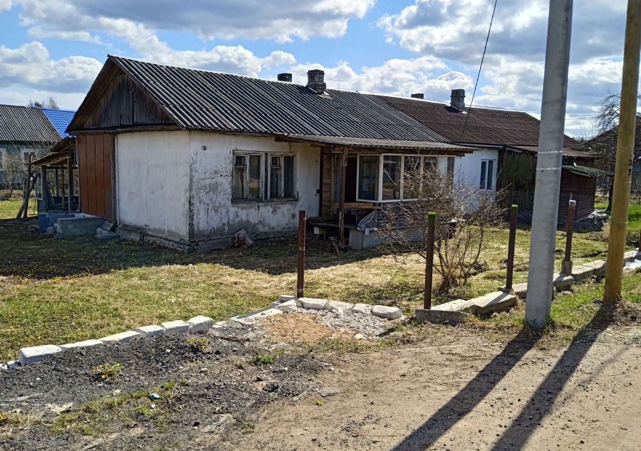дом р-н Кингисеппский г Кингисепп мкр Лесобиржа ул Набережная 10 Кингисеппское городское поселение фото 1