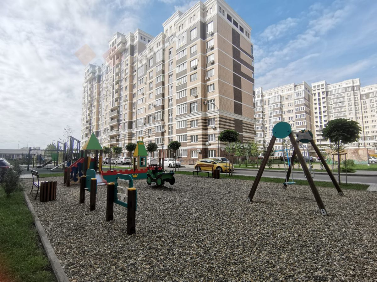 квартира г Краснодар ул Конгрессная 17 фото 1