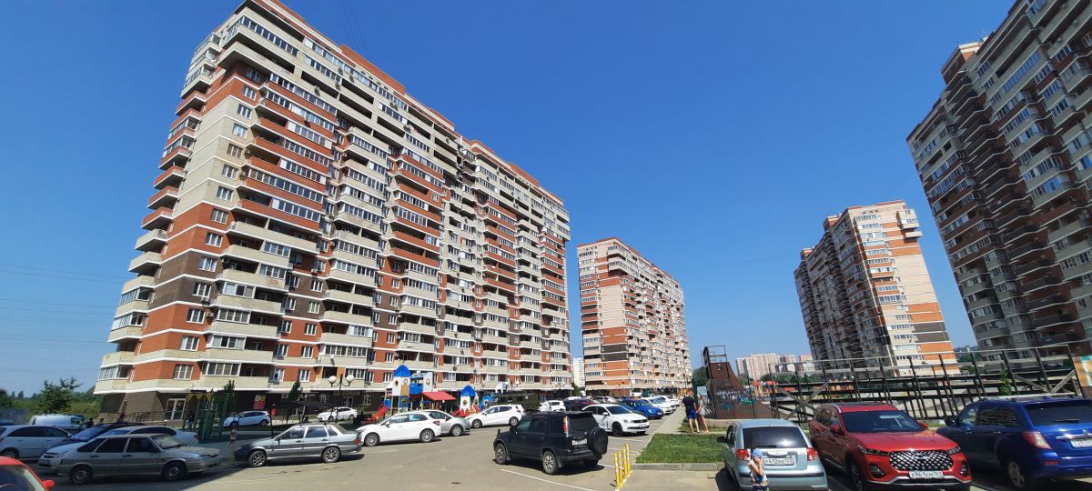 квартира г Краснодар ул Автолюбителей 1/7к 3 фото 2