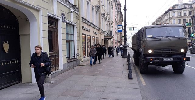 г Санкт-Петербург метро Адмиралтейская пр-кт Невский 6 фото