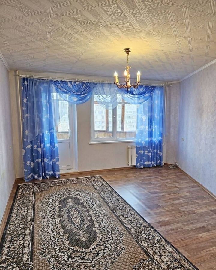 квартира г Тольятти р-н Автозаводский ул Автостроителей 22 фото 3