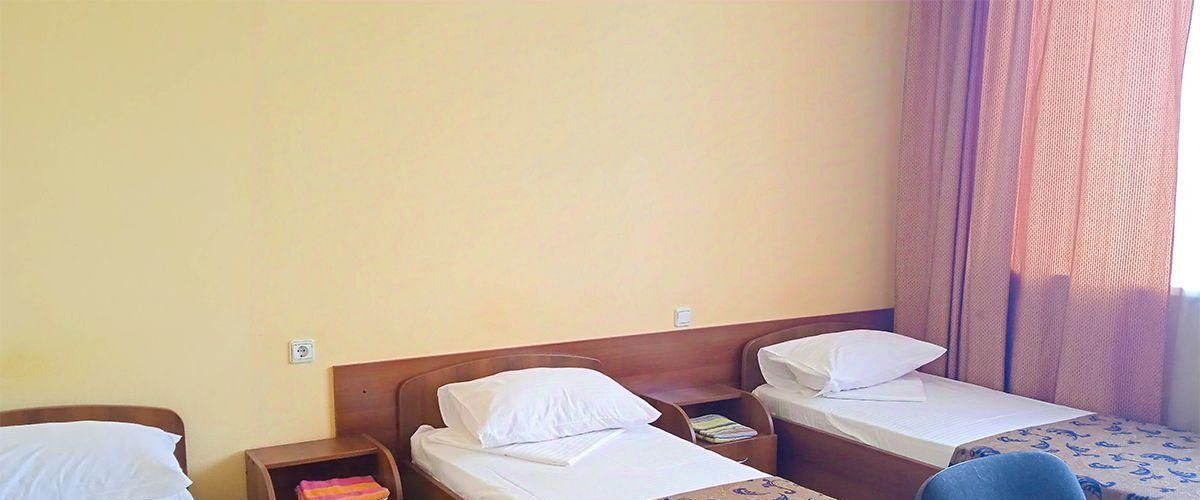 комната г Омск р-н Ленинский ул Леконта 1 фото 1